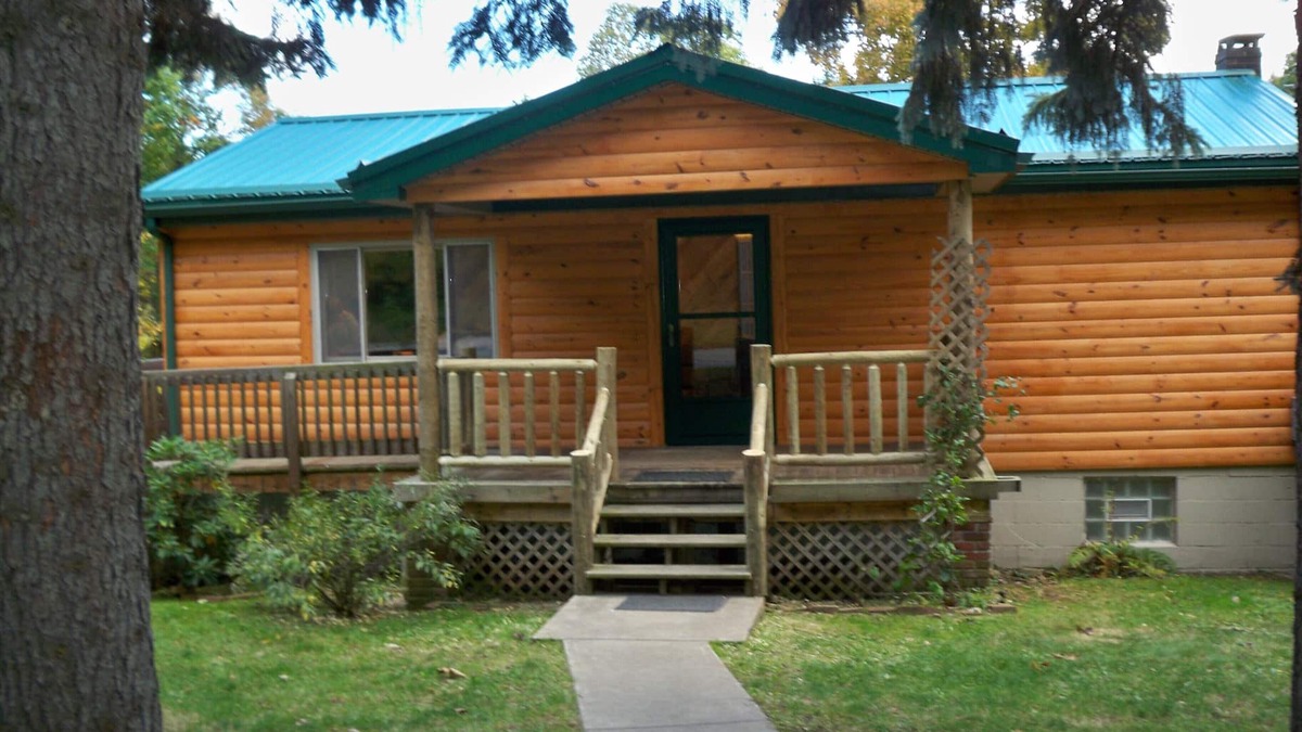 Mill Run Cabin | Seven Springs 20 miles or Laurel Ridge Cross Country Ski Center 5 miles
