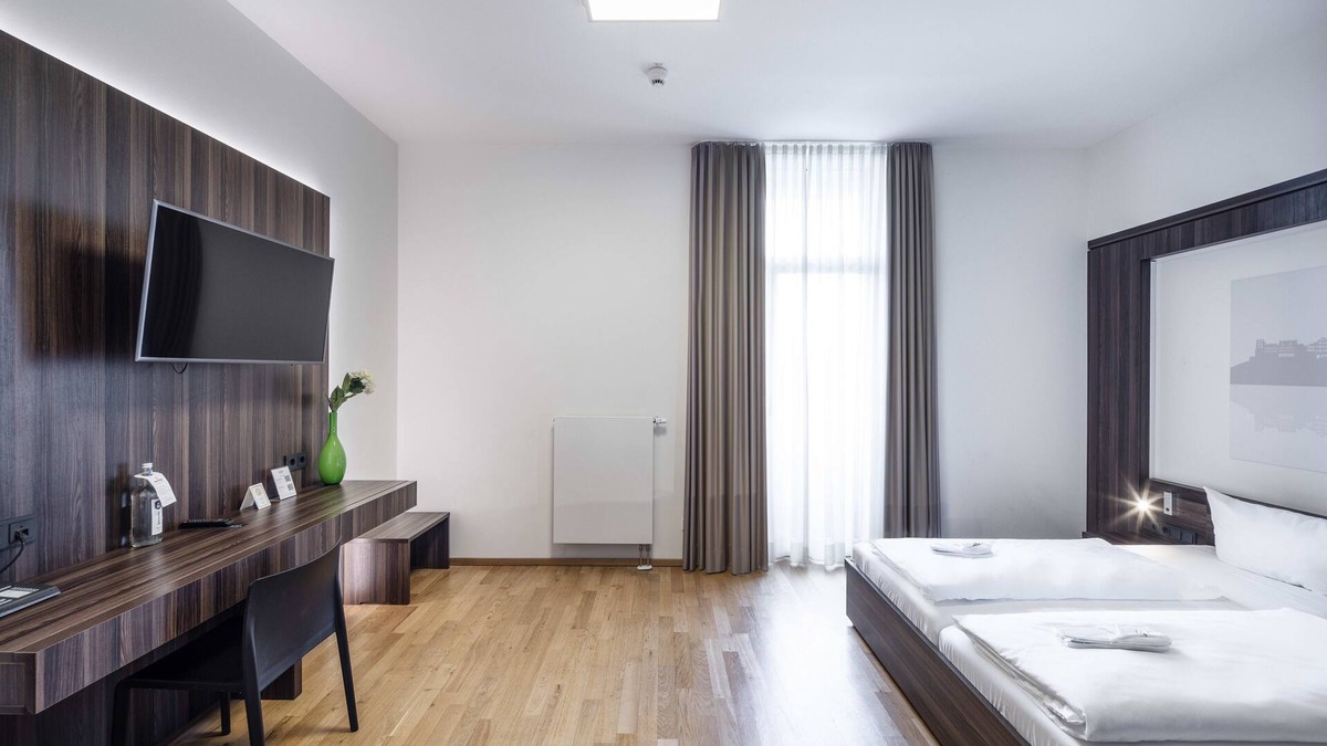 Bergheim Hotel | sevenDays Hotel Boardinghouse double room with balcony