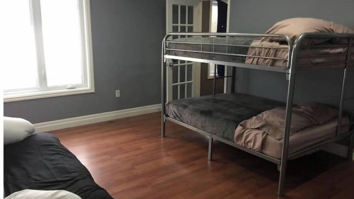 Severn Bridge Cottage | Severn River Serenity: Pet Friendly Family Cottage