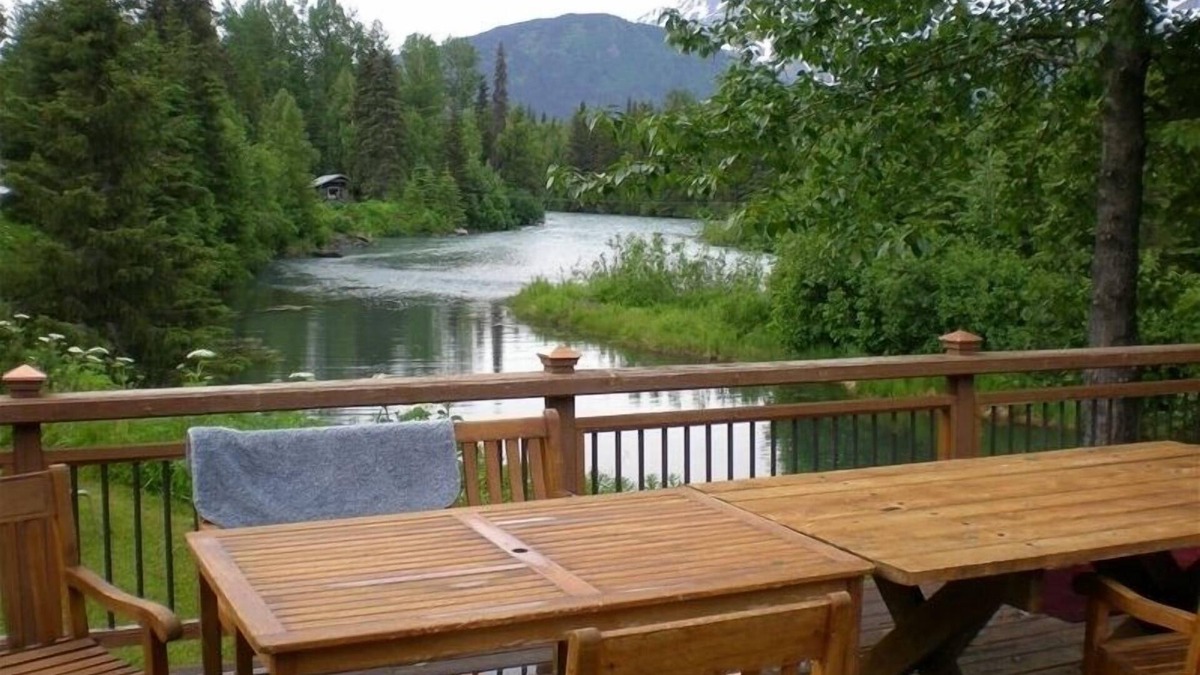 Crown Point Cottage | Seward Scenic Alaska River CottagenTrail River Gardensn30791 Seward Highway
