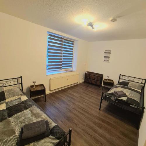 Crimmitschau Apartment | Seyfarthrooms - Monteurwohnung Crimmitschau 8 - zentrale Lage, gute Anbindung, voll ausgestattet