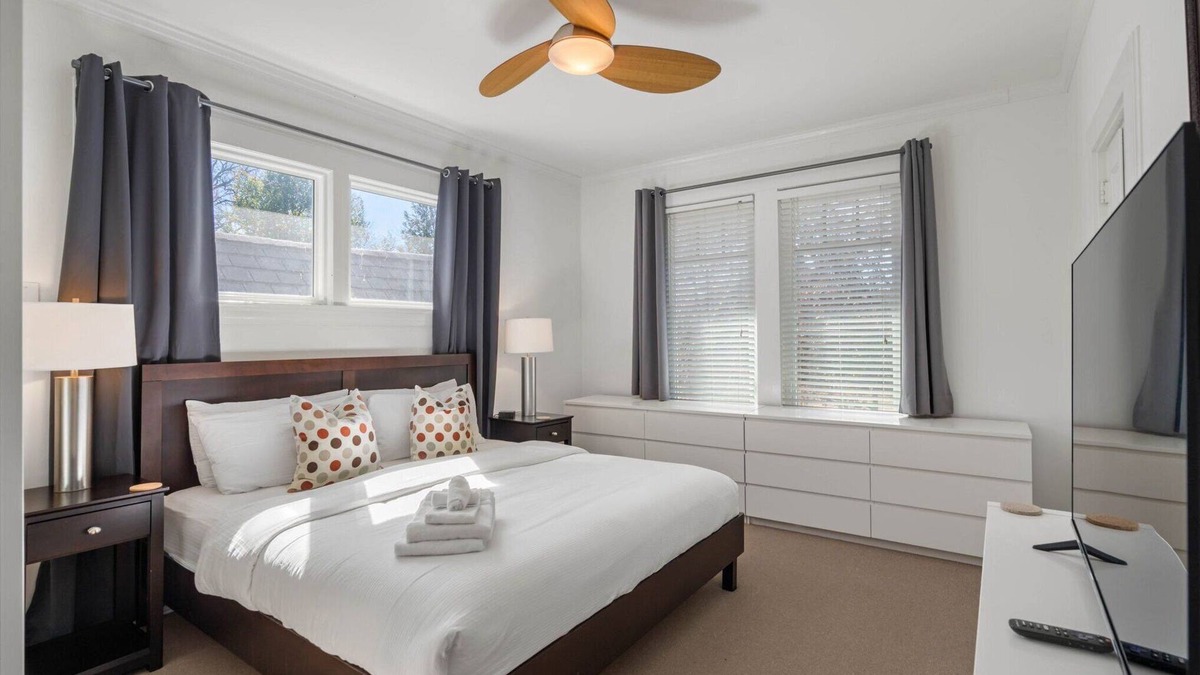 Buckhead Apartment | (SH) Rare Serviced 3-BR in Secluded and Peaceful Neighborhood