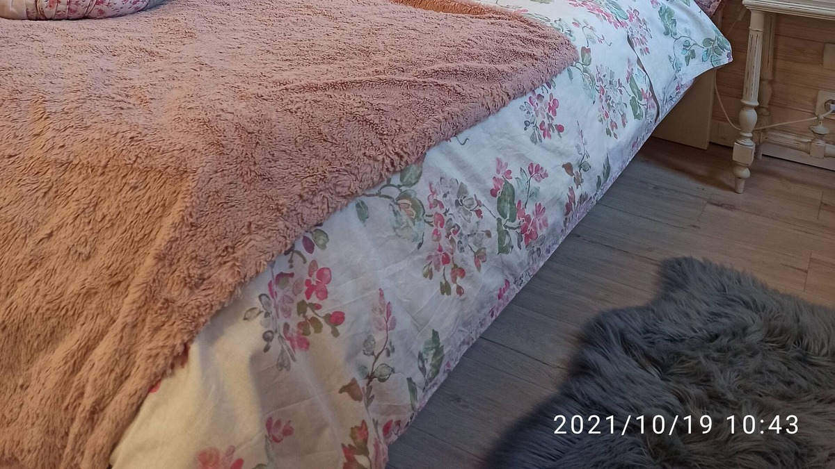Villefort Bed & Breakfast | Shabby chic guest room