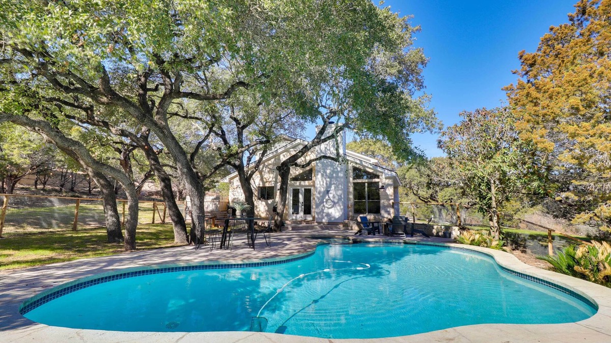 Apache Shores House | Shaded Getaway w/BBQ & Fire Pit in Austin!