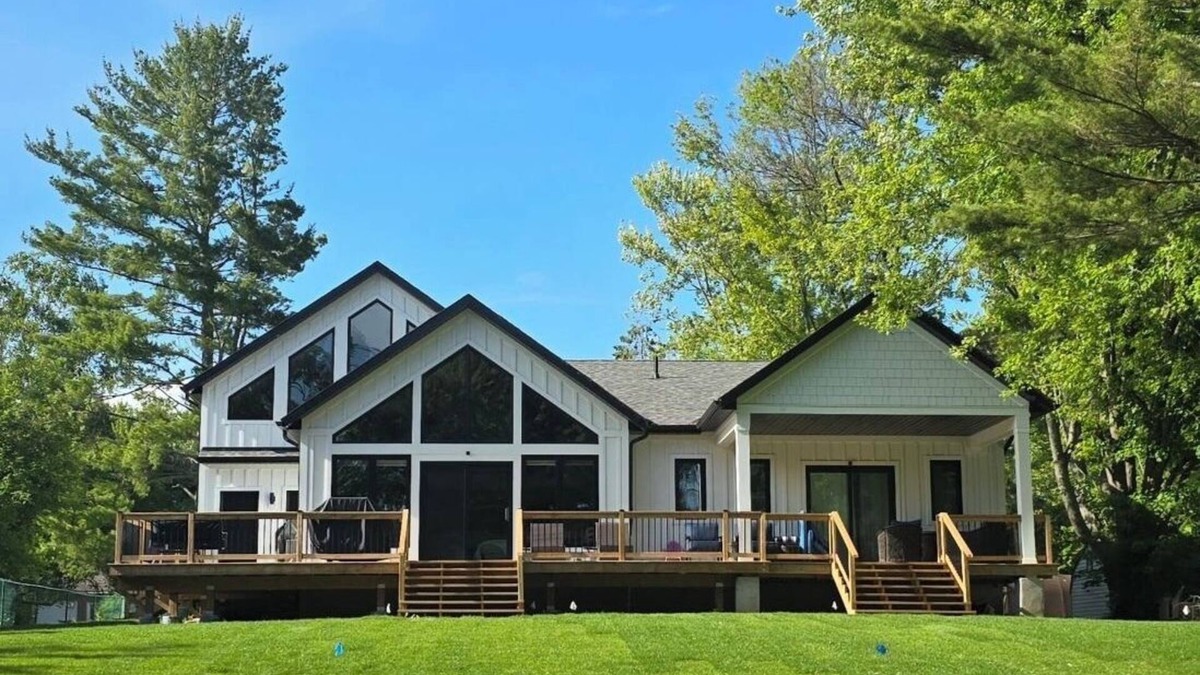 Cumberland Beach House | Shadow Creek Luxury Cottage