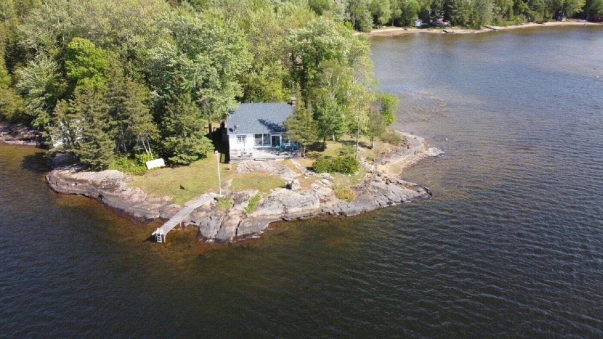 Dongola Cottage | Shadow Lake Cottage -Kawartha Lakes