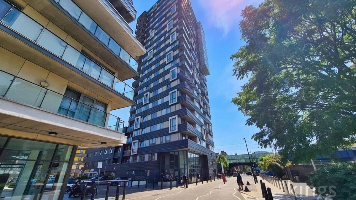 Stepney Green Apartment | Shadwell station,Whitechapel hospital, 2bedroom LuxuryApartment on the14th floor
