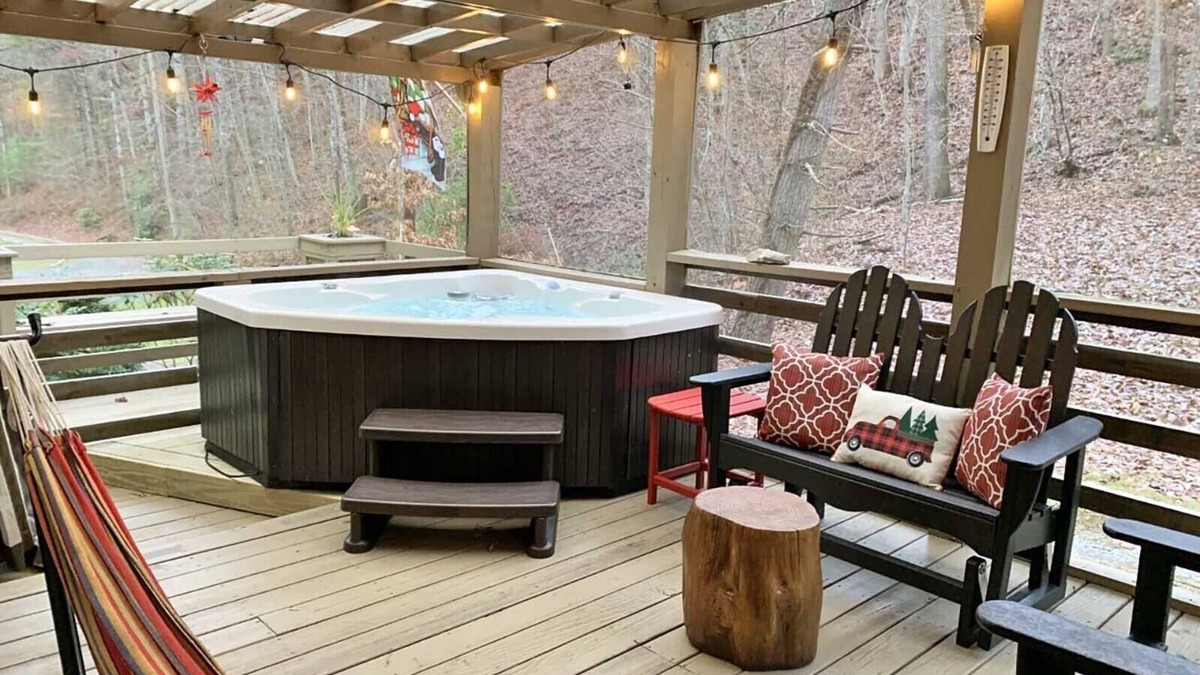 Almond House | Shady Forest Cove- Cottage near Tsali Biking Trails