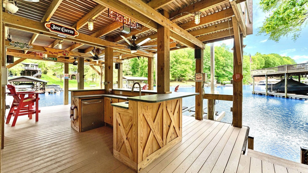 Barium Springs House | Shady Shoals - Lakefront; Quiet Cove; Huge Dock; Pool Table; Walk to State park