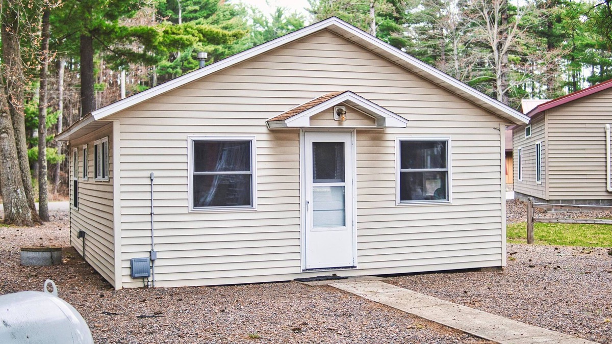 Chetek Cabin | Shadynook - in a no-wake zone in Chetek, WI on the Chetek Chain of Lakes.