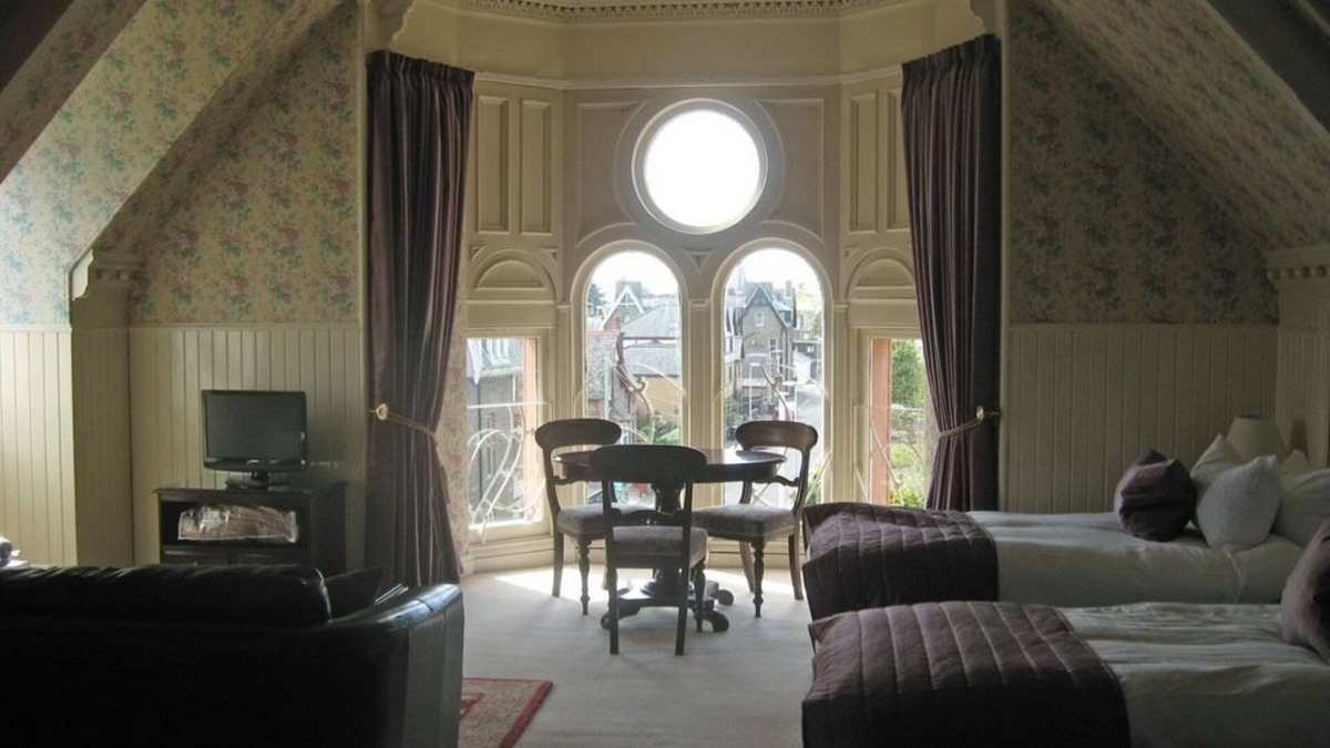 Glenisla House | Shaftesbury Lodge Guest House