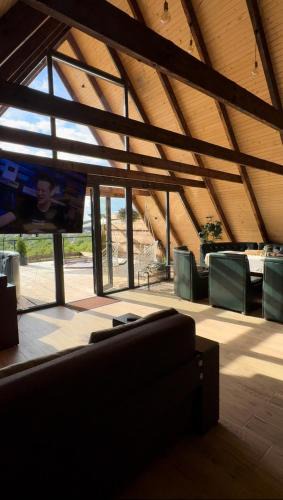Serednye House | Shalash 1