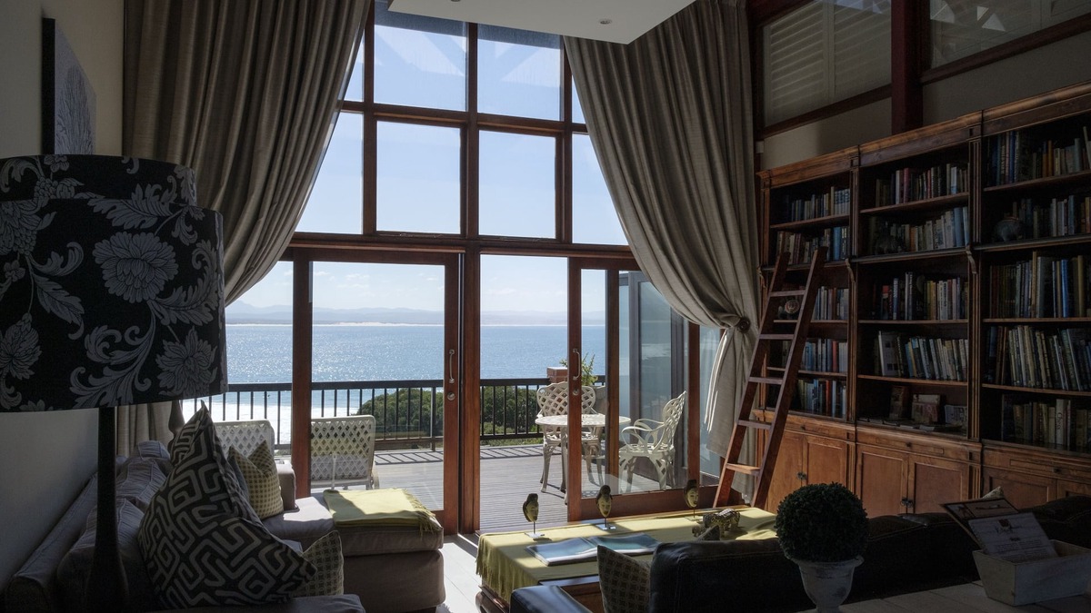 Jeffreys Bay House | Shaloha Guesthouse on Supertubes