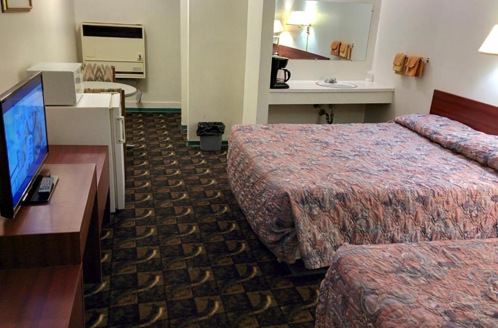 Valleyview Hotel | Shamrock Motel