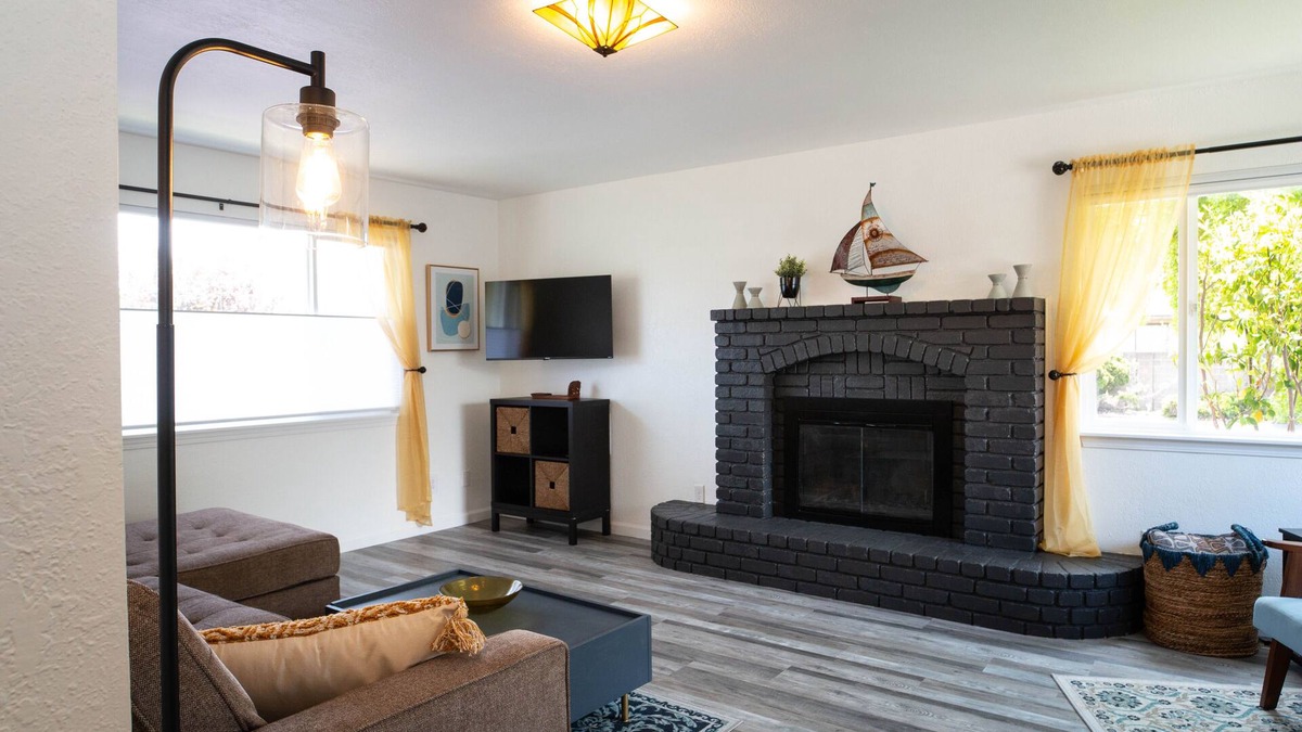 Fortuna House | Shamrock Oasis- Pool Table & Ping-Pong, Sleeps 8