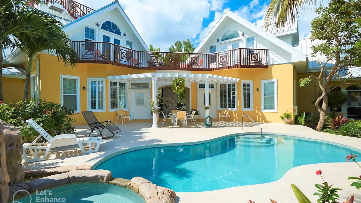 West Bay Hotel | Shangri-La Boutique Bed & Breakfast
