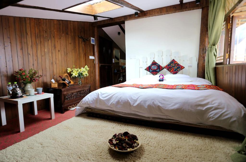 Shangri-La House | Shangri-La mid - mountain homestay