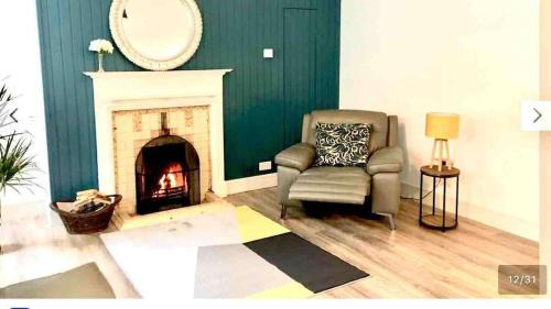 Killarney House | Shangri - La Spacious Family Townhouse