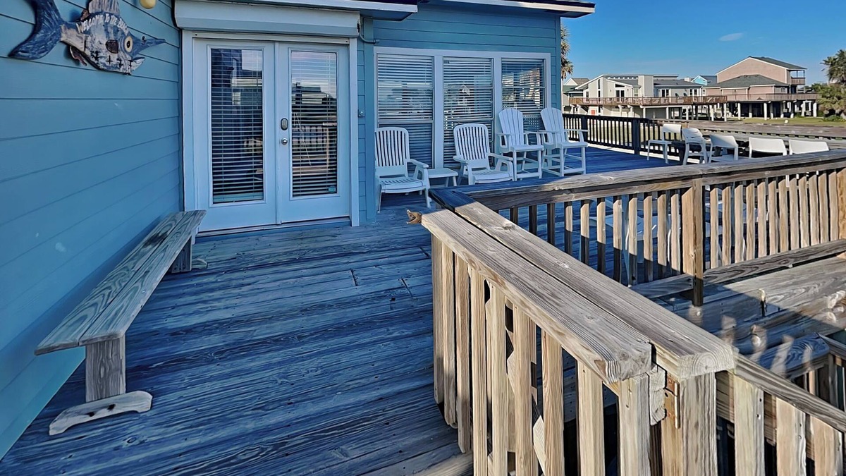 Pirates Beach House | ShangriLaLa