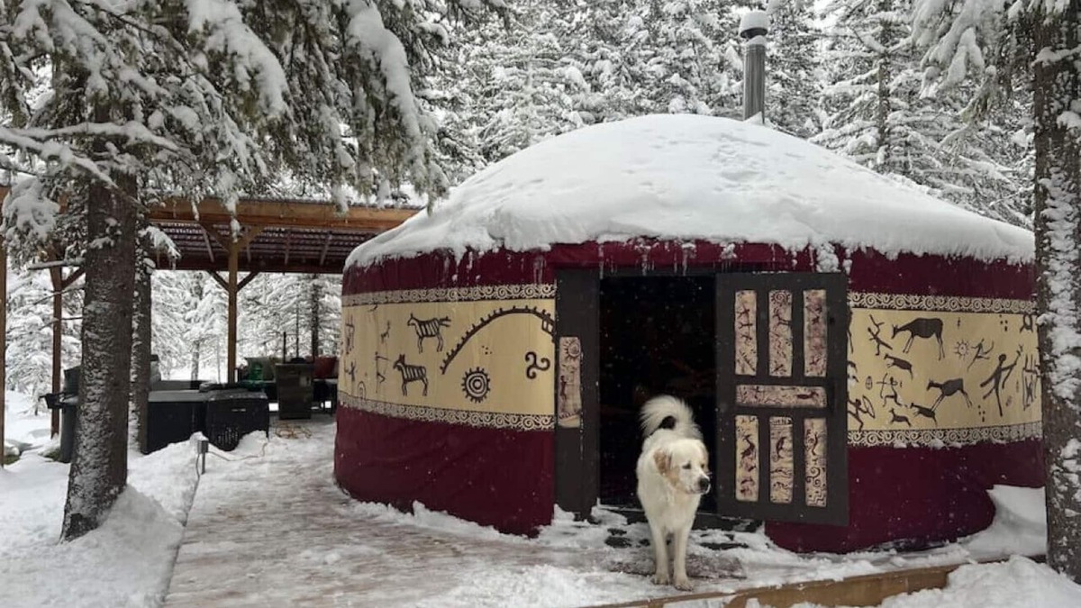 Bragg Creek RV Rental | "Shanti Yurt" with private hot tub in Bragg Creek