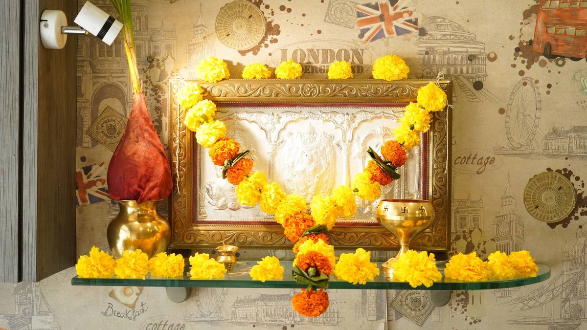 Dadar East Hotel | Sharda residency