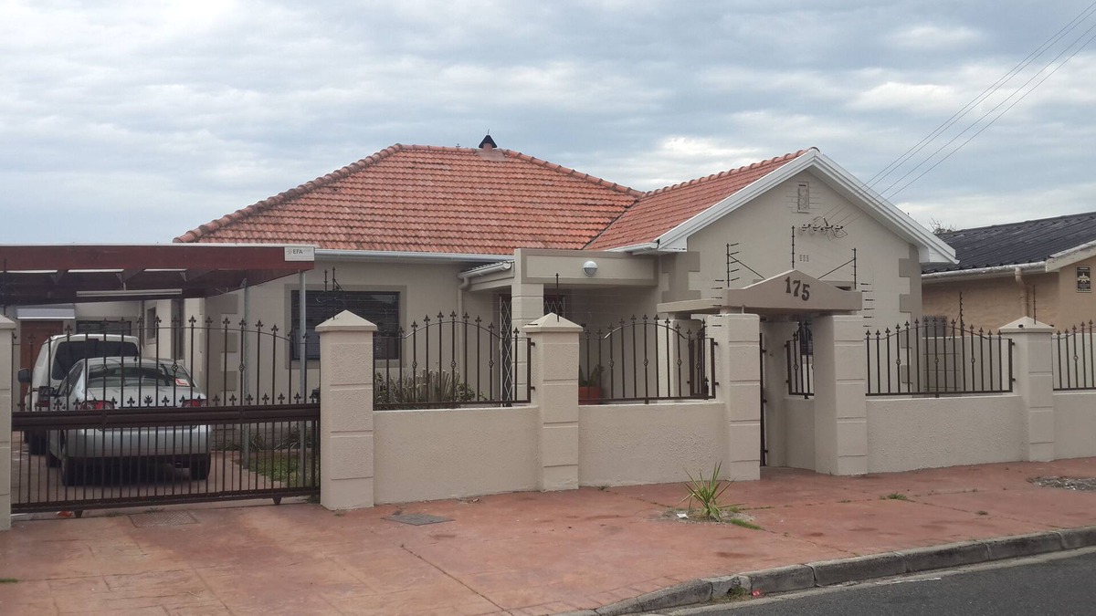 Lansdowne House | Shared Accommodation With A Live-in Host.