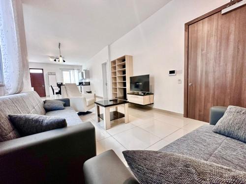 Ta' Giorni Apartment | Shared Apartment in St Julian's