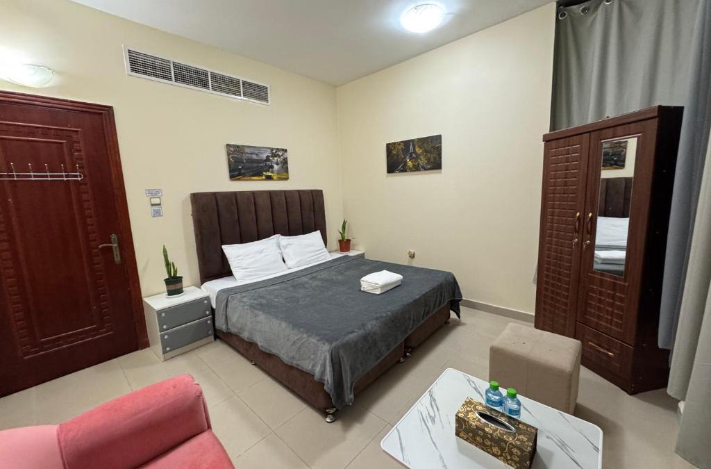 Al Ain House | Shared bath rooms only
