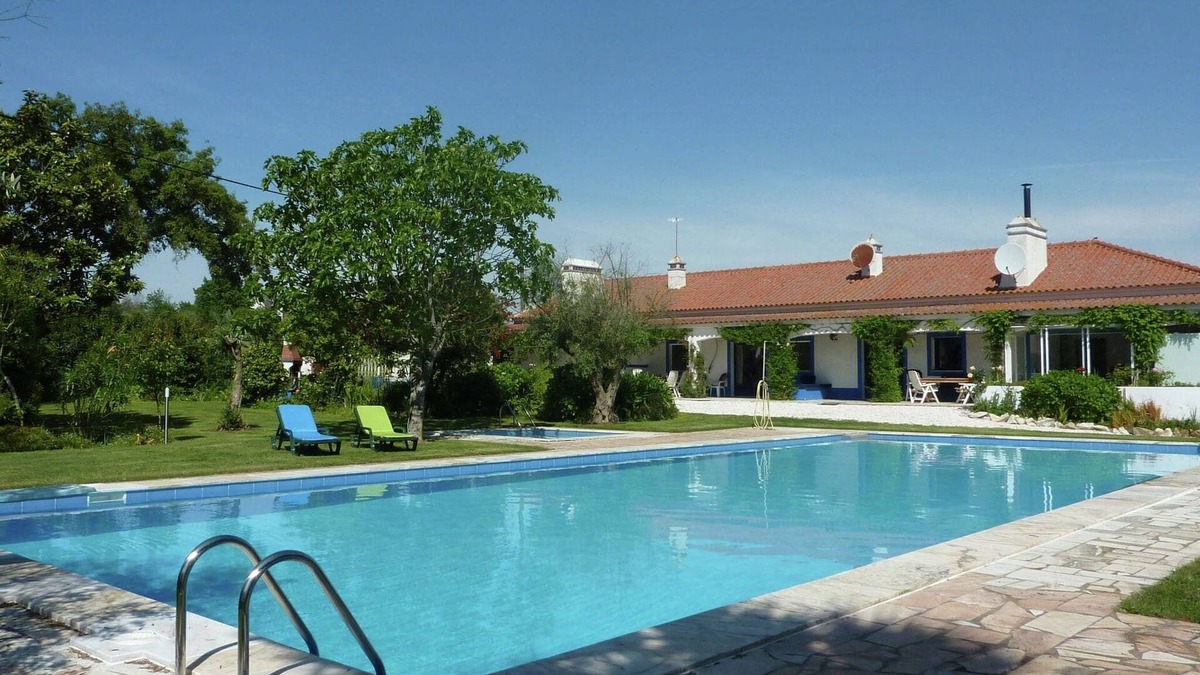 Montemor-o-Novo House | Shared Quinta with Pool and Olive Grove Views