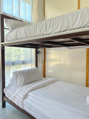 Bang Phlat House | Shared Room Megun