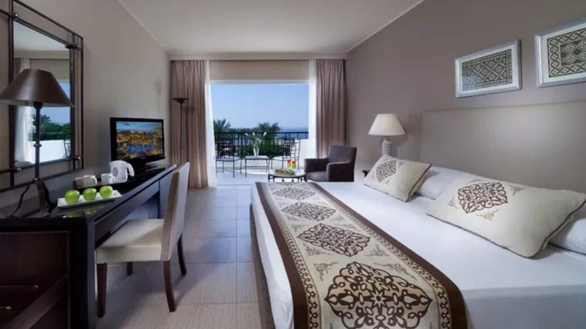 El Hadaba Hotel | Sharm Cliff Resort | 3-Room Stay w/Pools, Spa, Diving & Family Activities