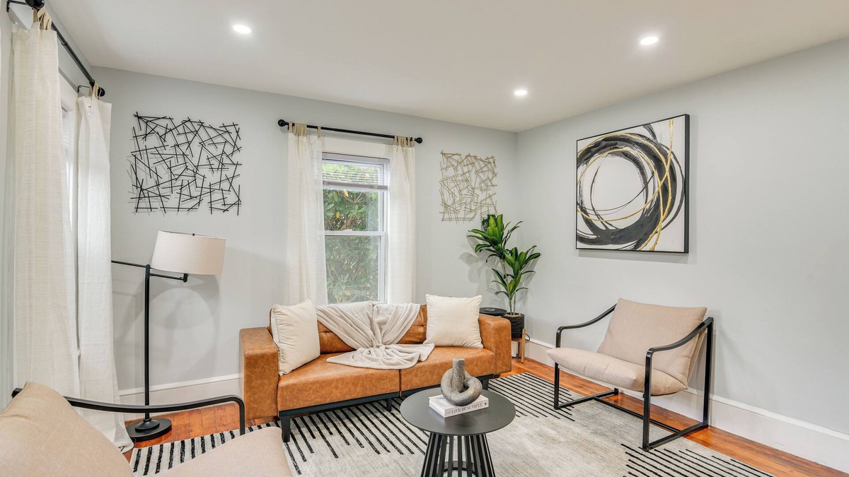 Sharon Apartment | Sharon Home < 8 Mi to Gillette Stadium!