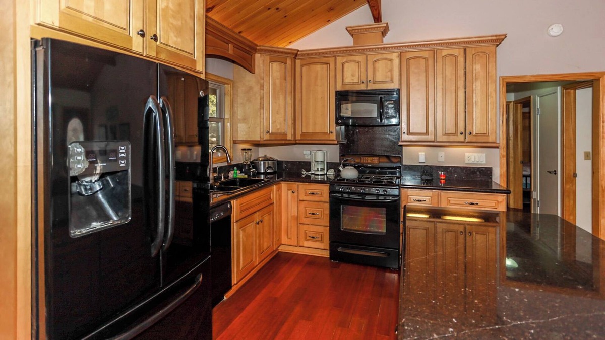 Whispering Forest Cabin | Shasta Mountain Cabin#1916
