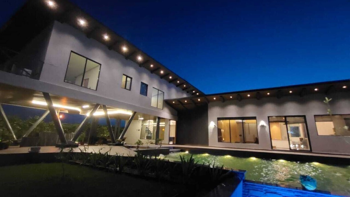 Noida Cottage | Shaw Estate Cottage151A