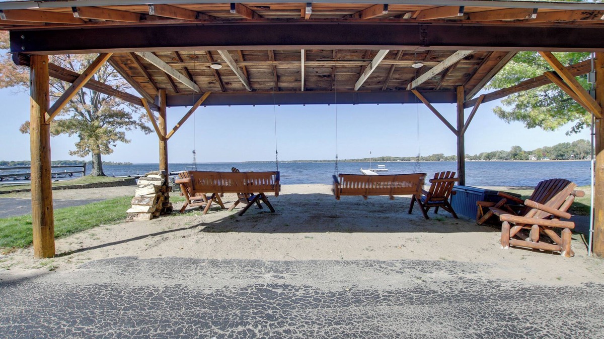 Cecil Cabin | Shawano Lake Cabin w/Boat Dock!