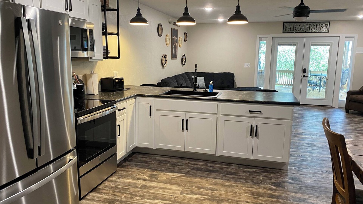 Shawano Resort | Shawano lake front resort ! remodeled large open concept central air/heat