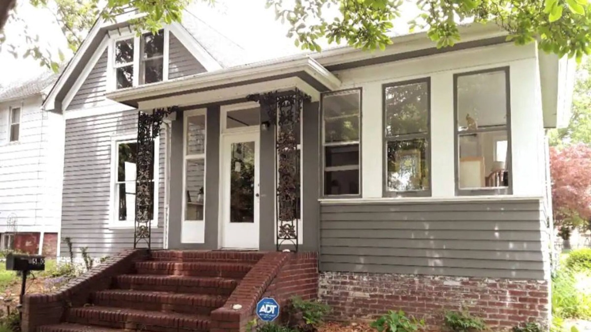 Harrisburg House | Shawnee Forest In Town Retreat