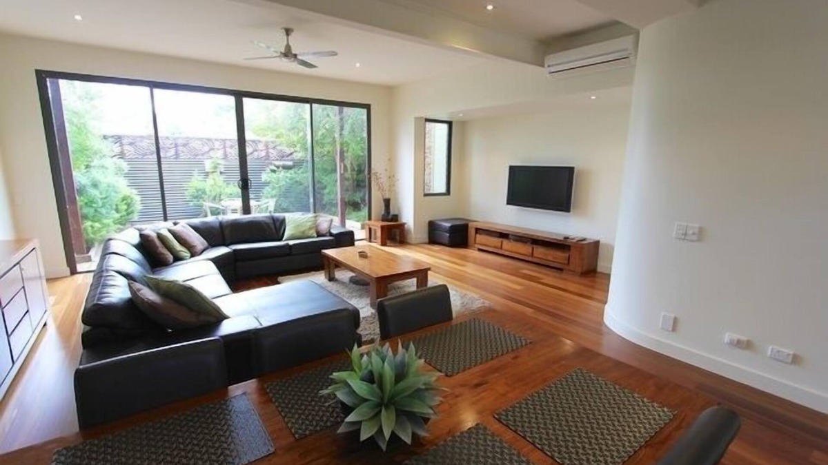 Inverloch House | Shaylee Retreat - Relax under the stars