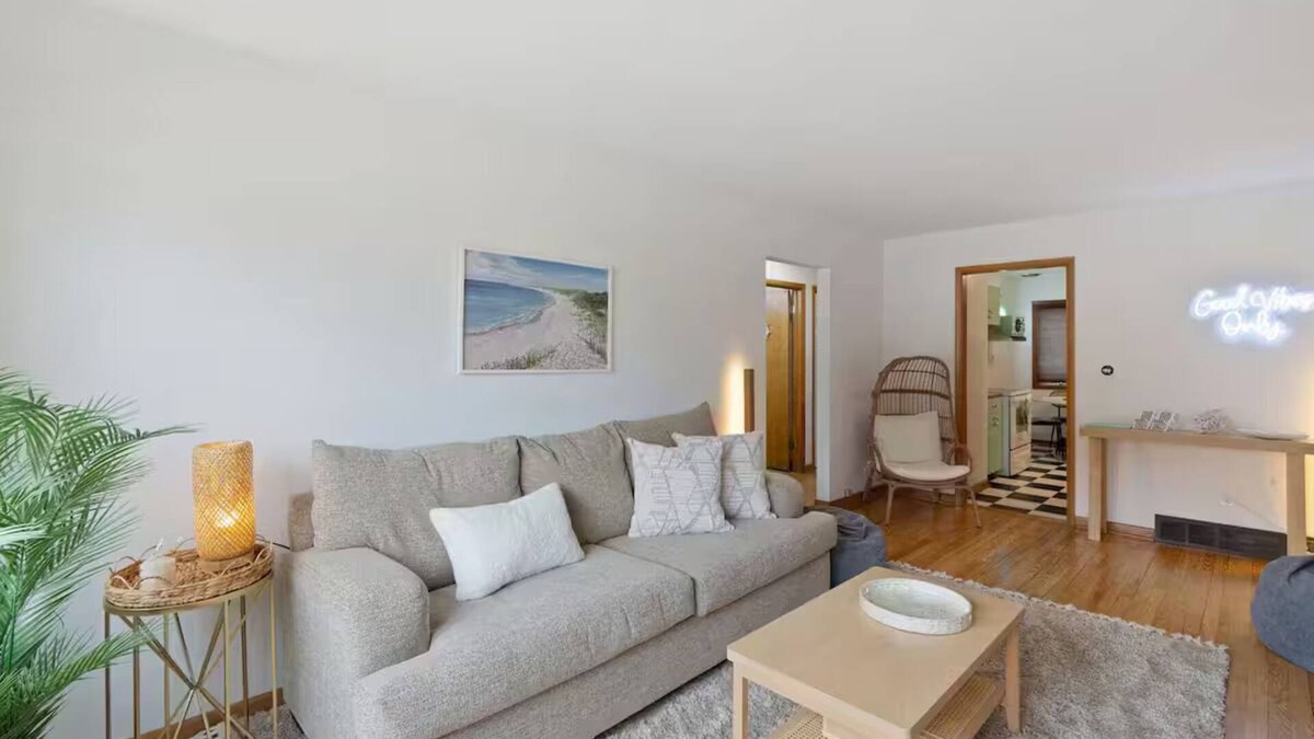 Sheboygan Condo | Sheboygan Sunrise Beach Stay