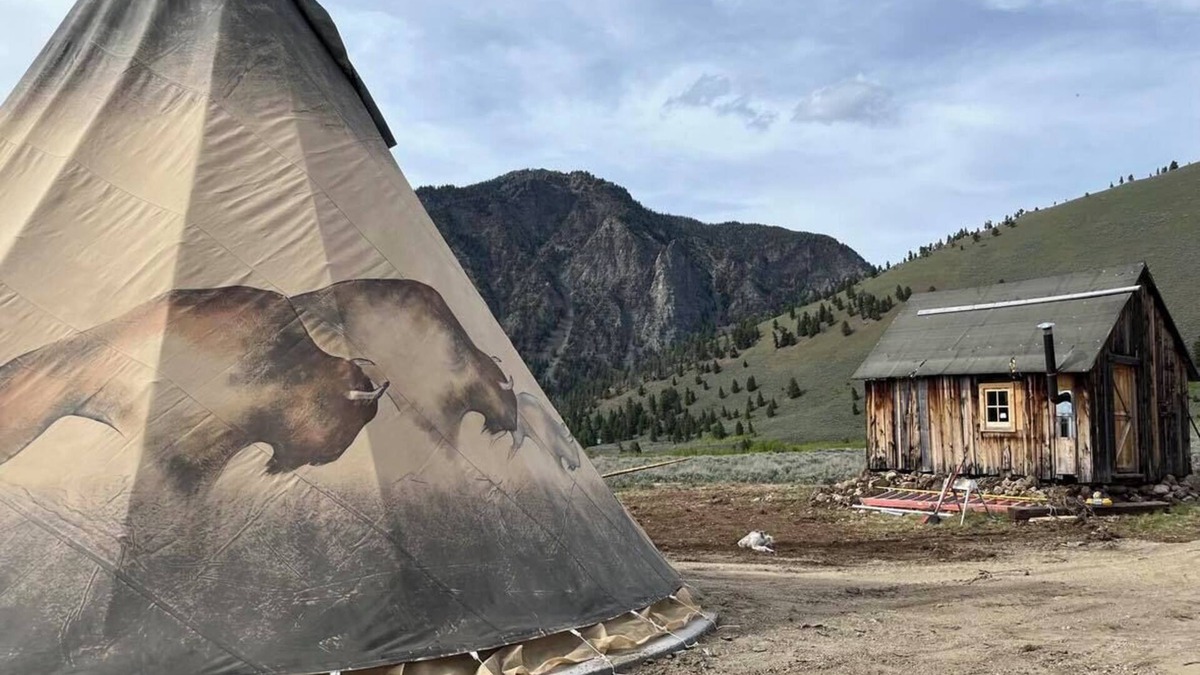 Cameron Cabin | Sheep Creek Ranch Buffalo Luxury Glamping Tipi