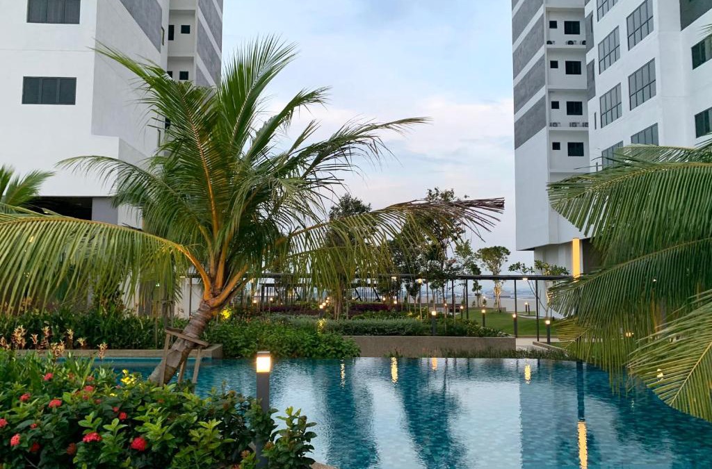 Kampung Bukit Dukong Apartment | Sheera Islamic Homestay 2r2bathroom Free Wifi with tv channels Netflix Coway Water