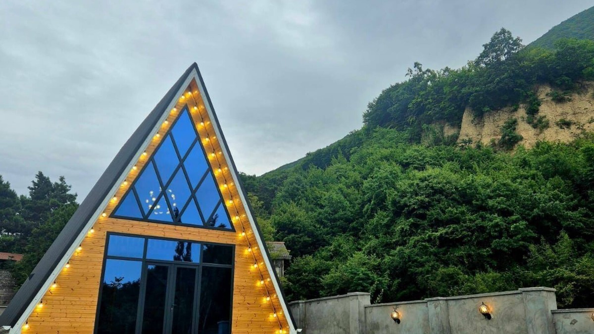 Sheki House | Sheki A Frame: La Dolce Vita