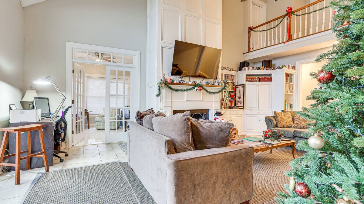 Shelbyville House | Shelbyville Home - On to the Bourbon Trail!