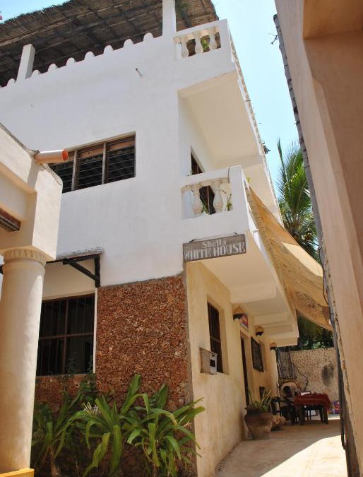 Shela Bed & Breakfast | Shella White House