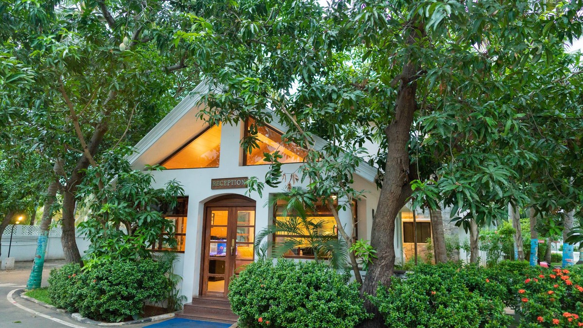 Covelong Beach Hotel | Shelter Beach Resort