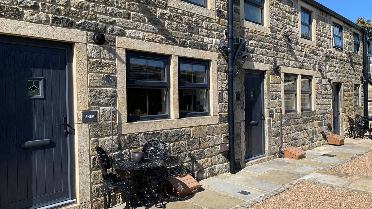 Lumbutts Cottage | SHEP COTTAGE, family friendly, with open fire in Cragg Vale