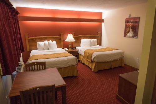 Ironton Hotel | Shepherd Mountain Inn & Suites
