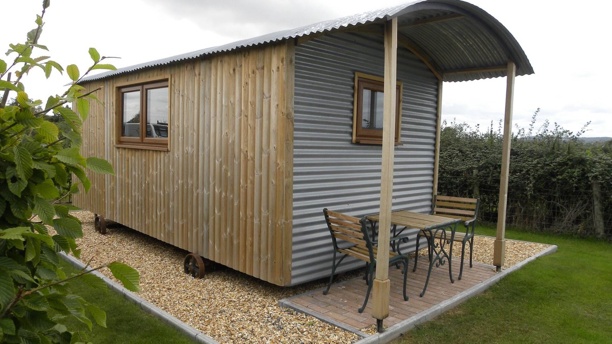 Awre Cabin | Shepherd's Hut Glamping