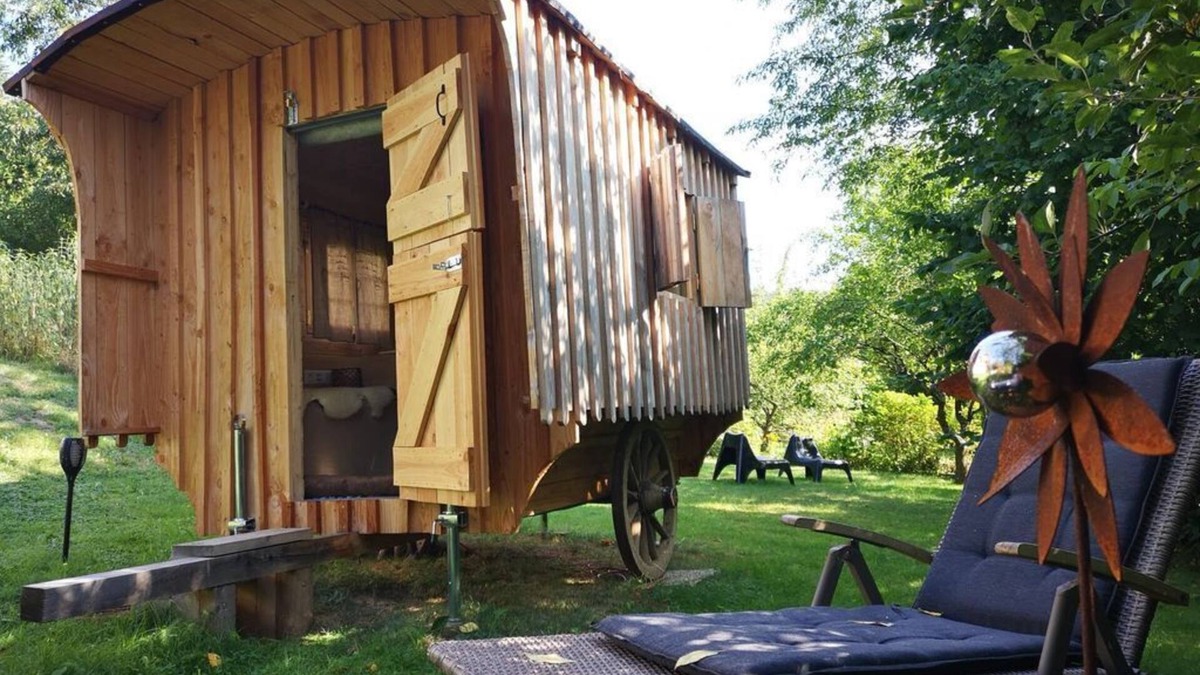 Hilders Apartment | Shepherd's wagon with vacation apartment - Ferienhaus Berg.erleben