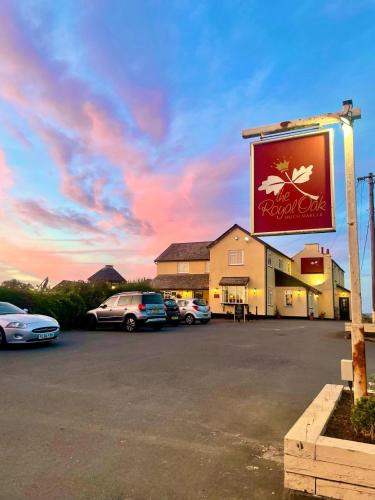Ledbury Hotel | Shepherds Gate at The Royal Oak Much Marcle